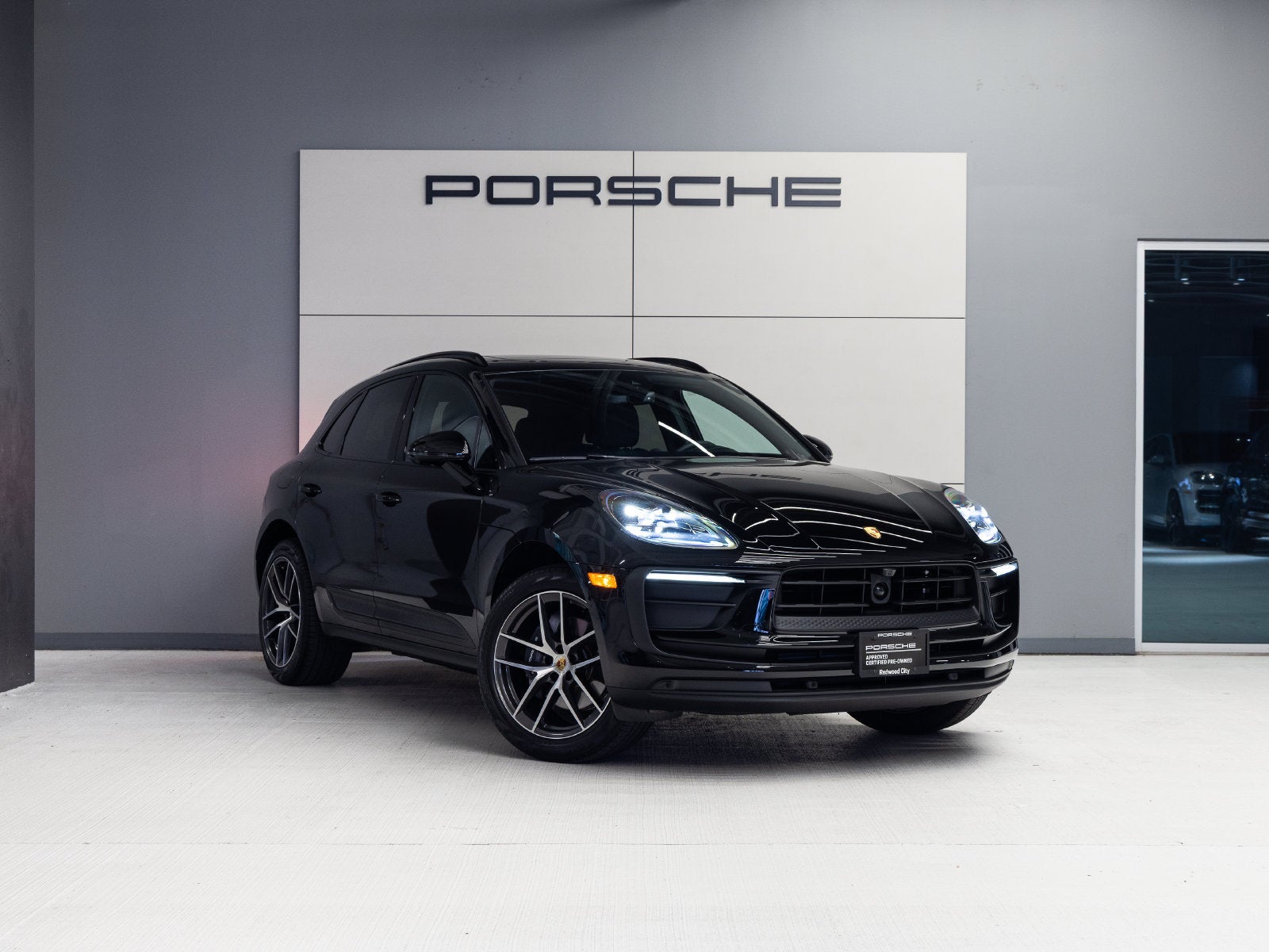 2026 Porsche Macan Macan