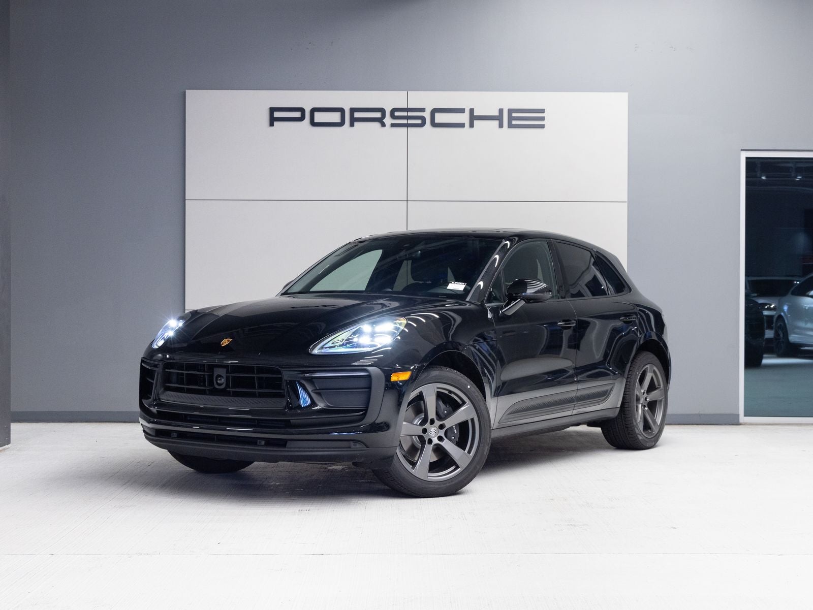 2026 Porsche Macan AWD