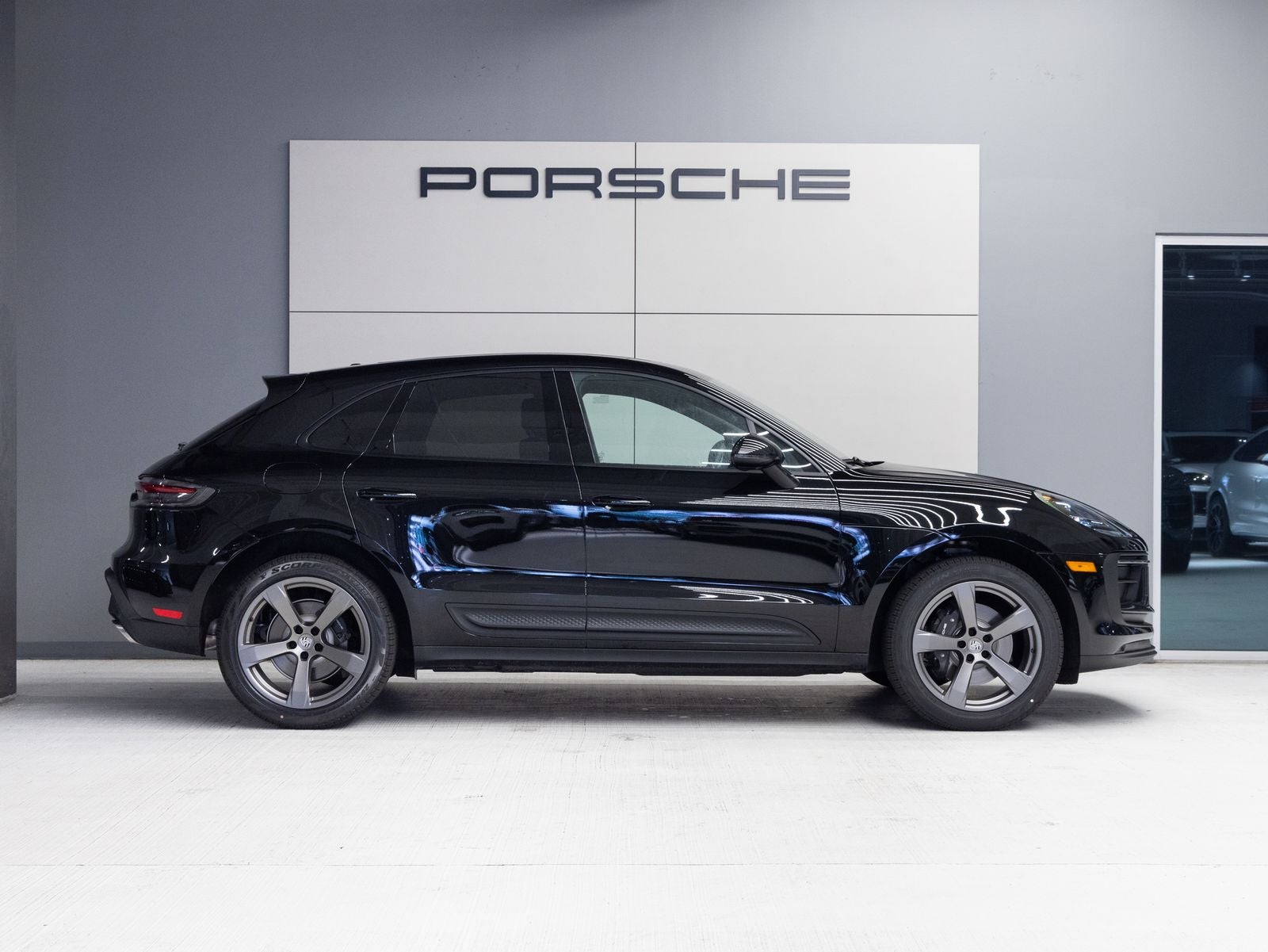 2026 Porsche Macan AWD