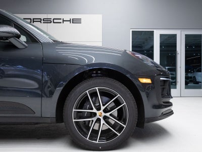 2026 Porsche Macan AWD