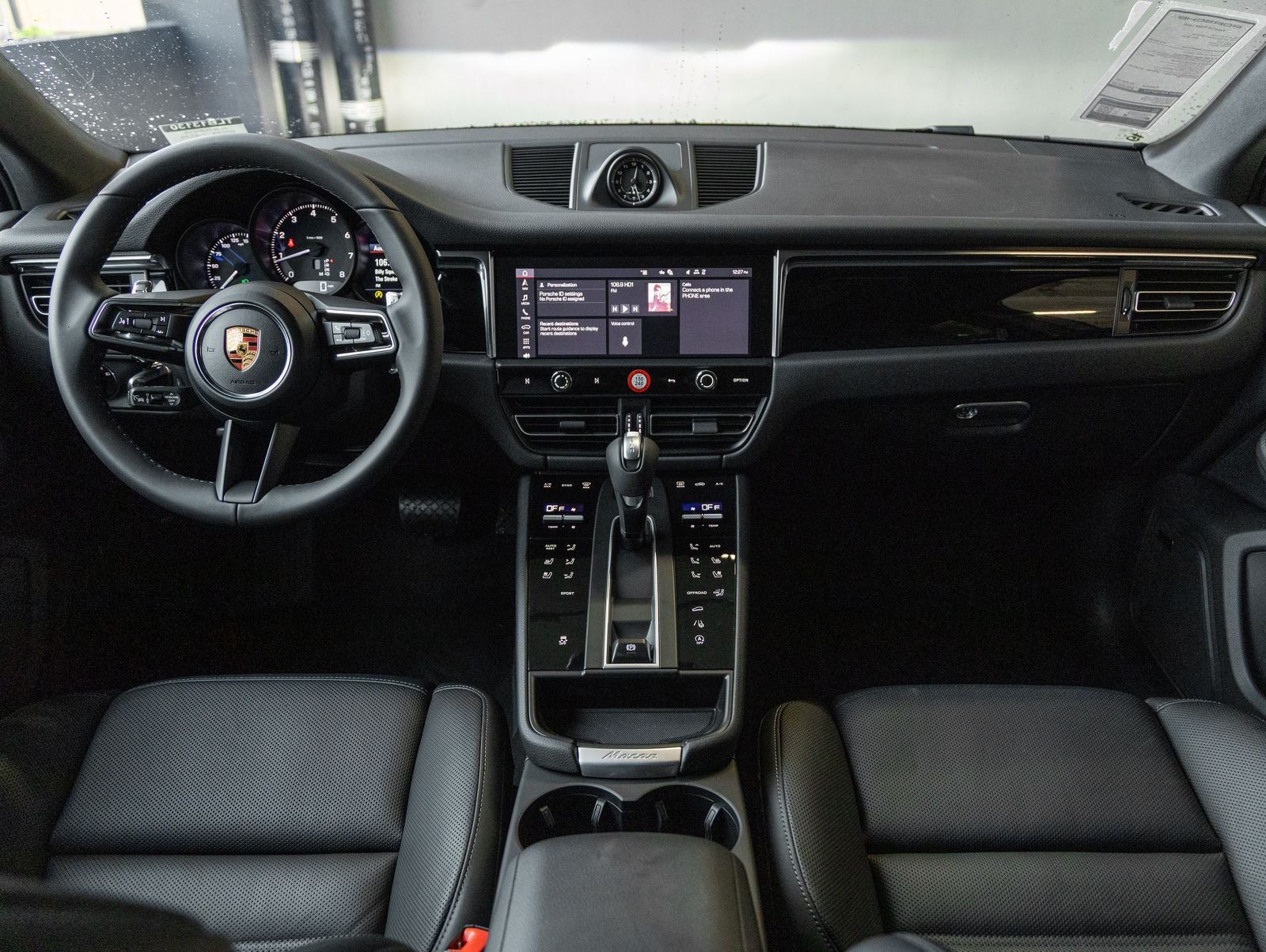 2026 Porsche Macan AWD
