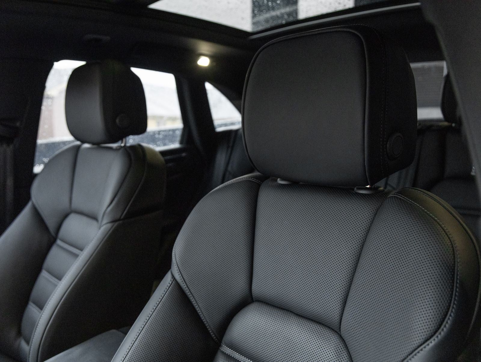 2026 Porsche Macan AWD