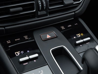 2026 Porsche Macan AWD