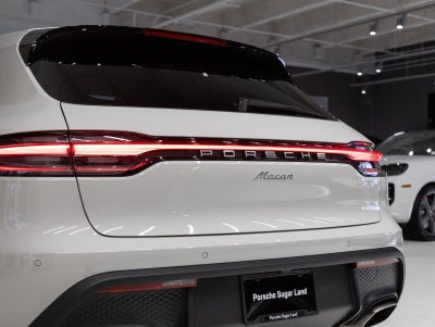 2026 Porsche Macan Macan