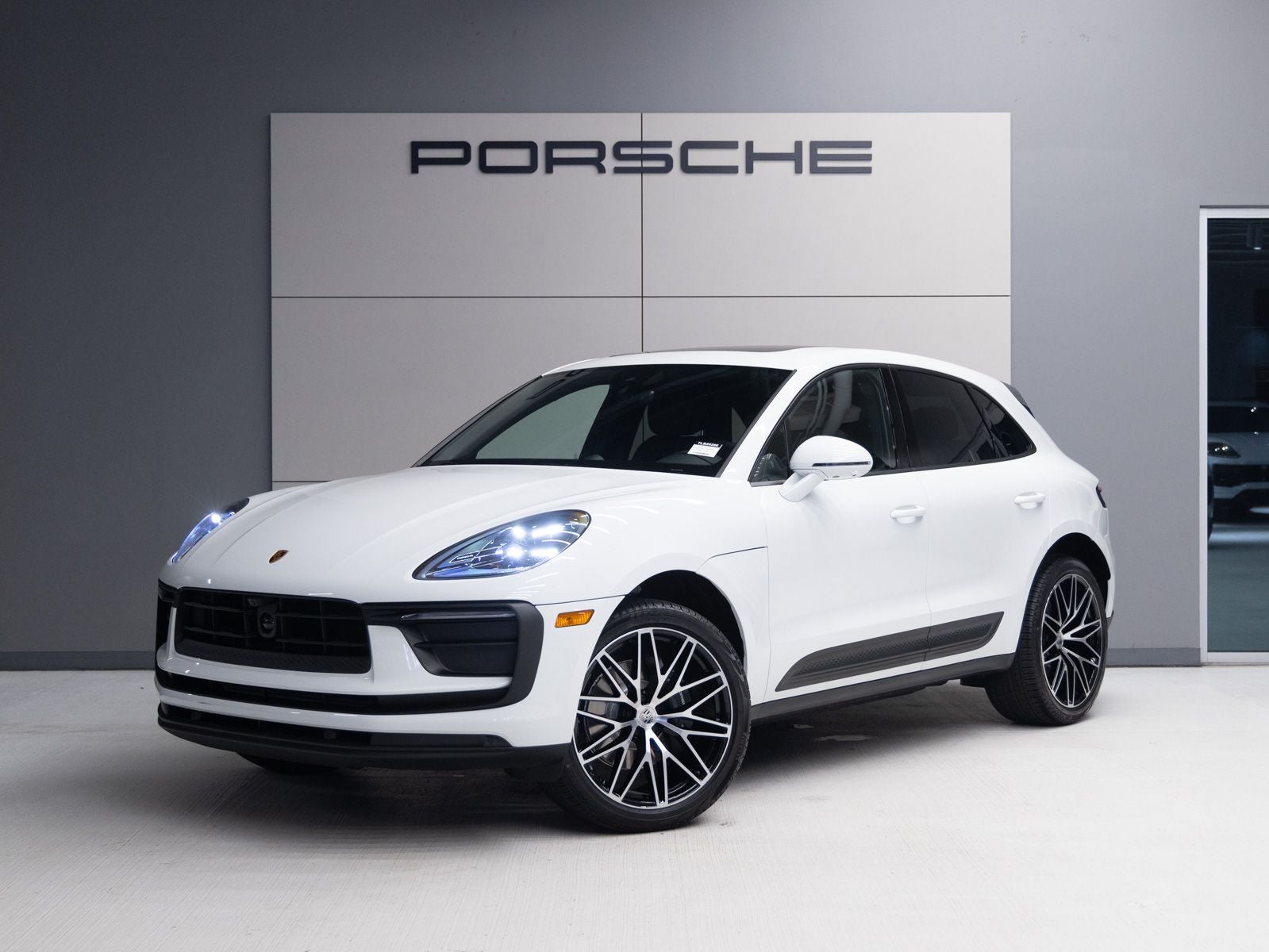 2026 Porsche Macan Macan