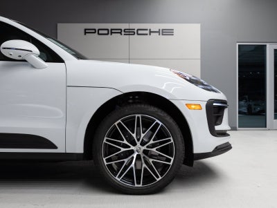 2026 Porsche Macan Macan