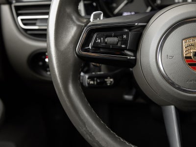 2023 Porsche Macan AWD