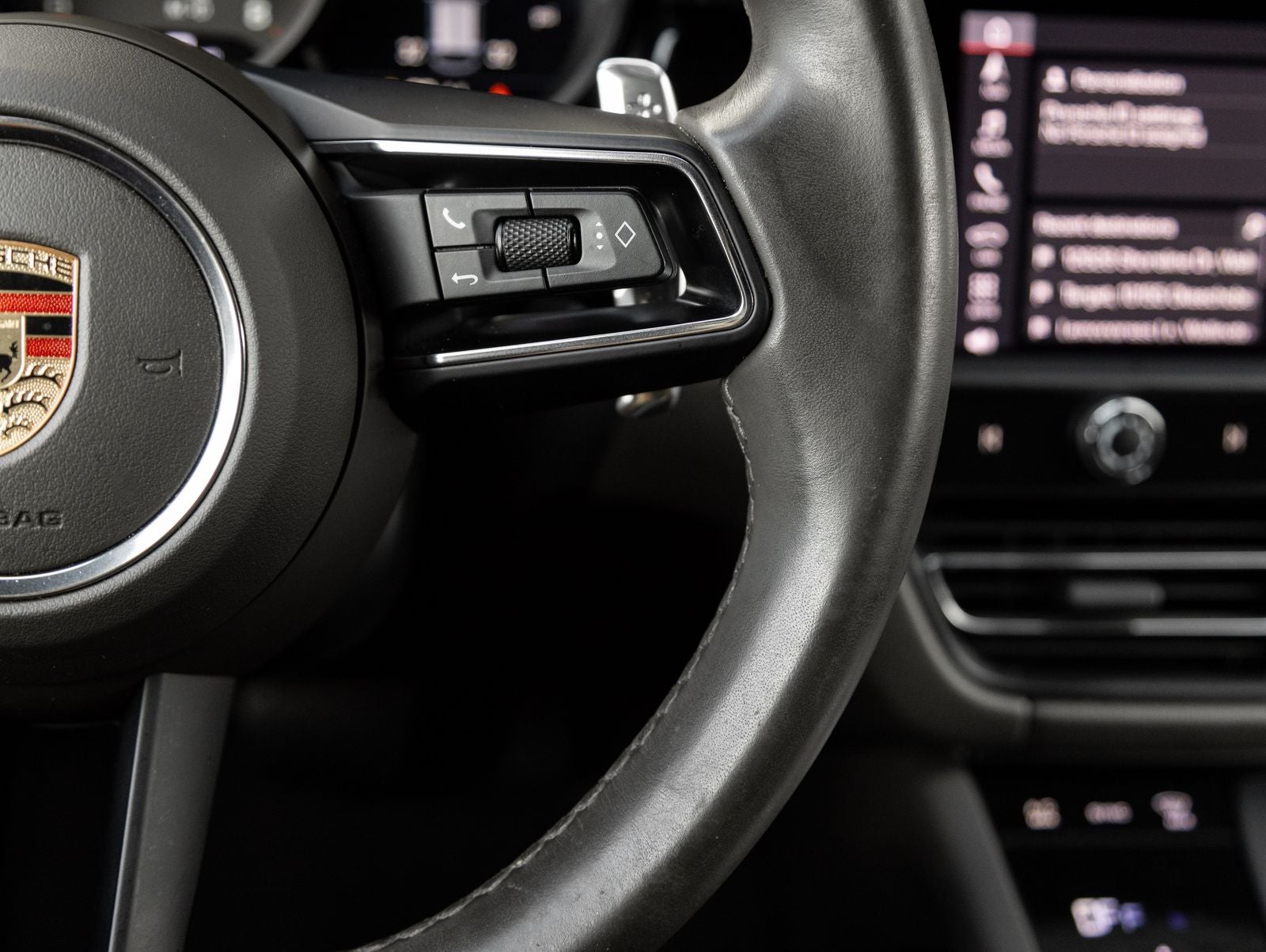 2023 Porsche Macan AWD