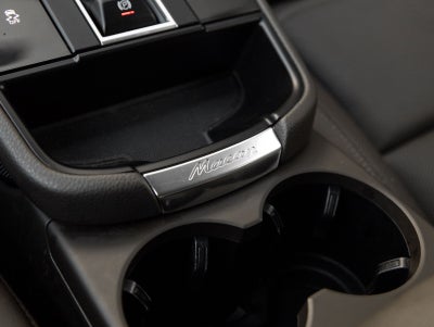 2023 Porsche Macan AWD