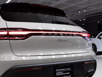 2023 Porsche Macan AWD