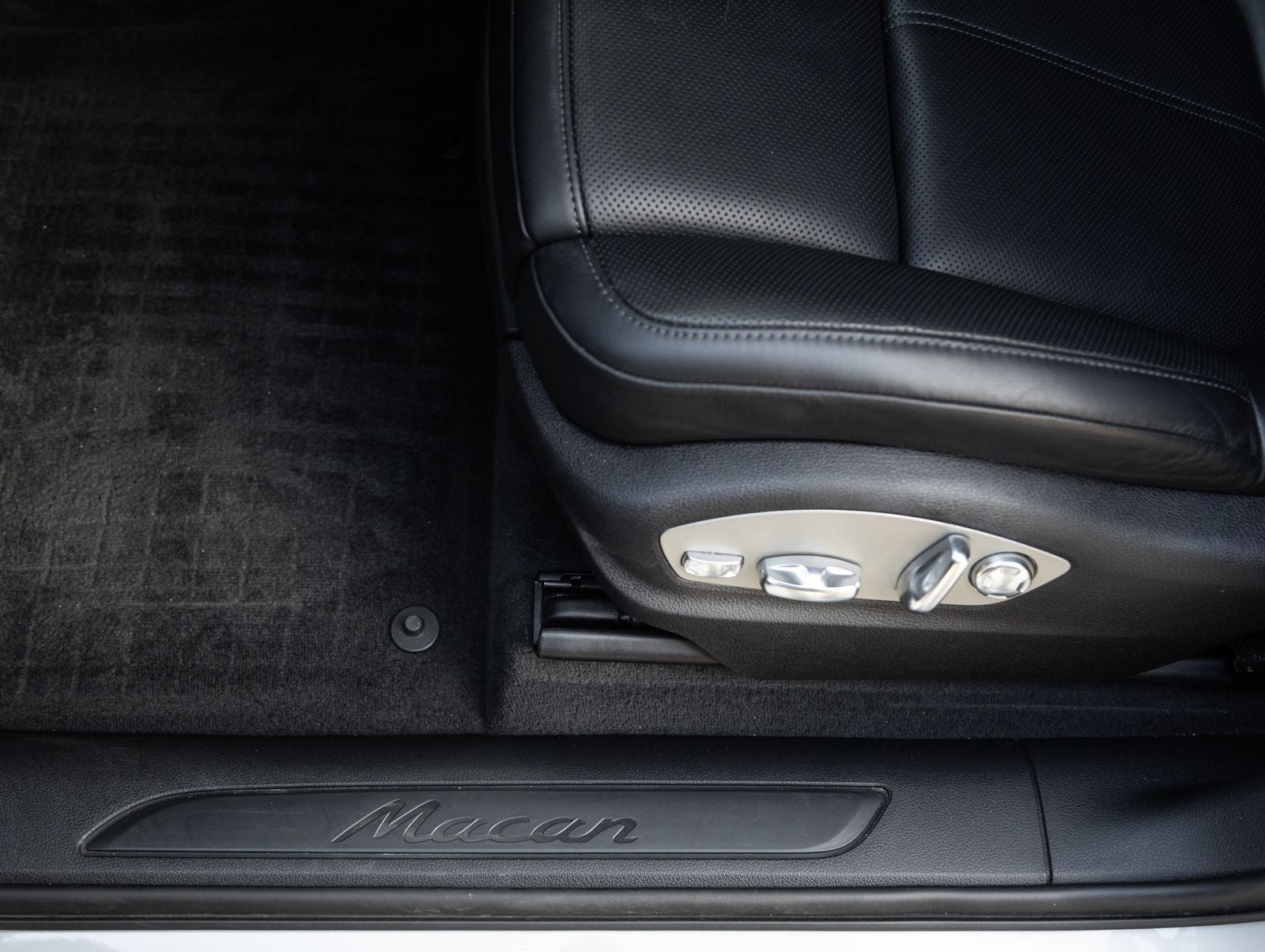 2024 Porsche Macan Macan