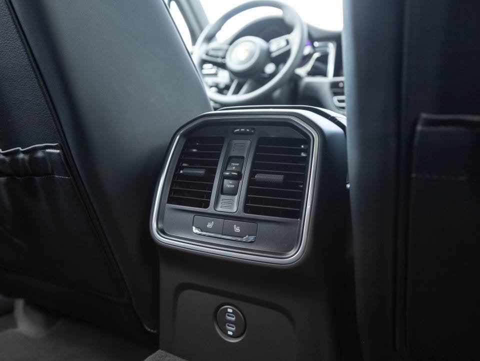 2025 Porsche Macan Macan T