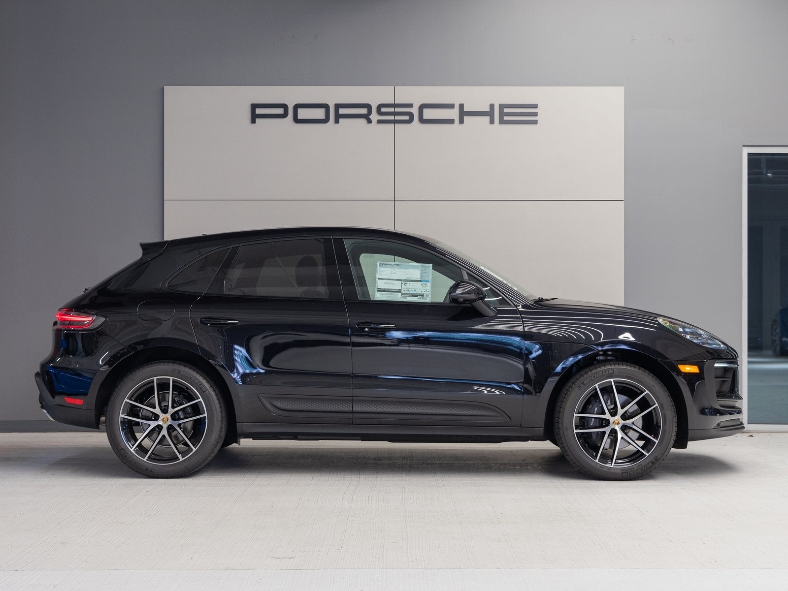 2025 Porsche Macan Macan