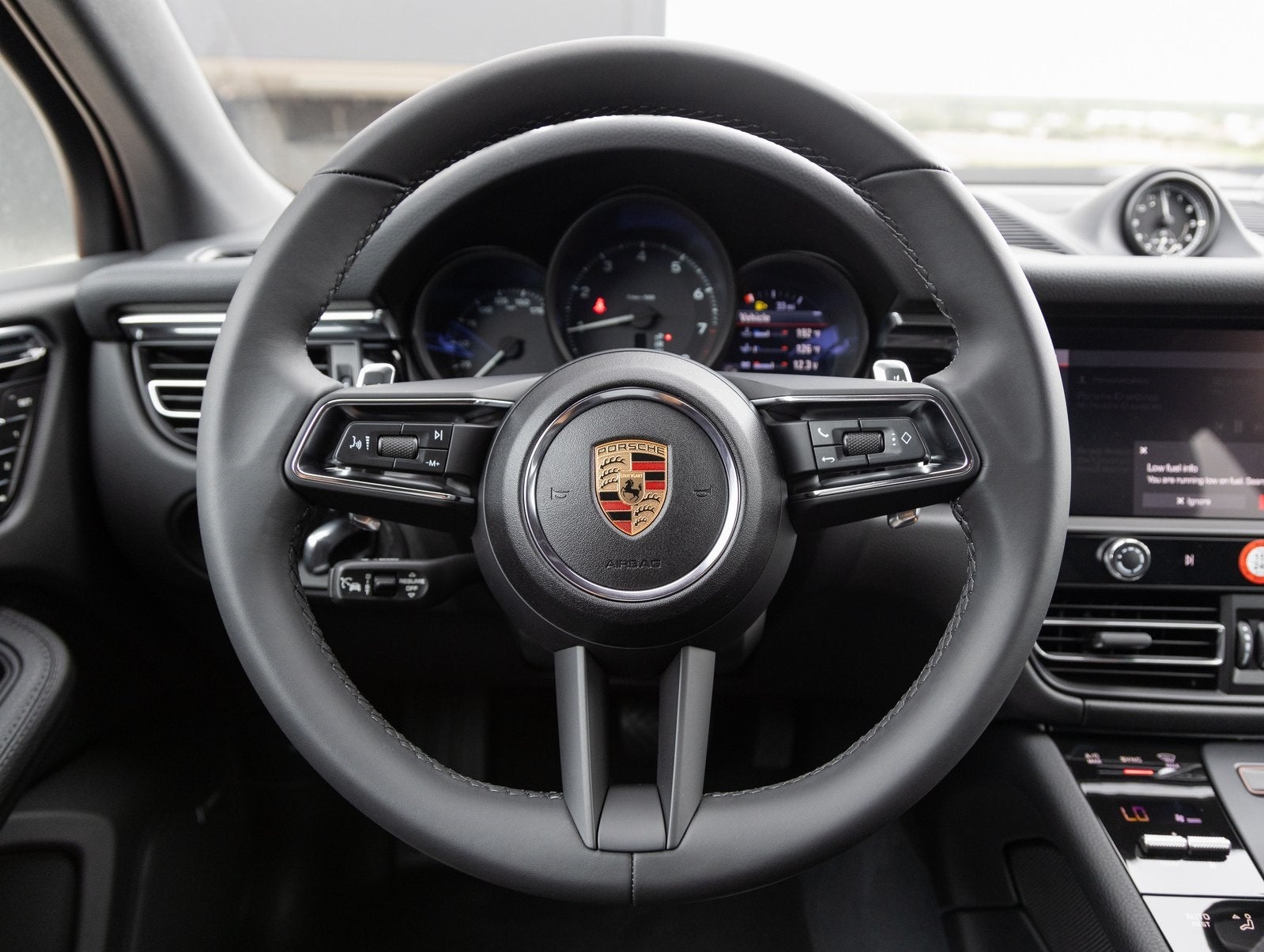 2025 Porsche Macan Macan