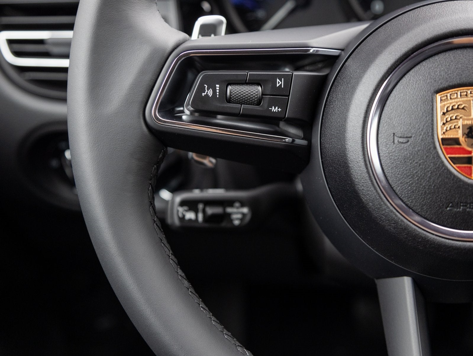 2025 Porsche Macan Macan