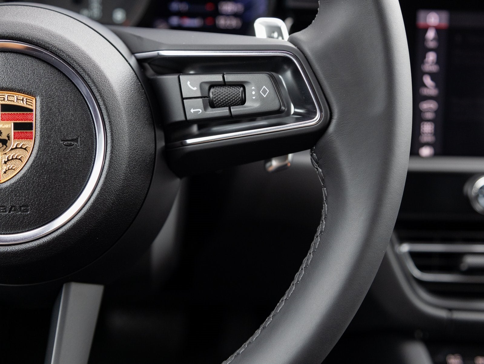 2025 Porsche Macan Macan