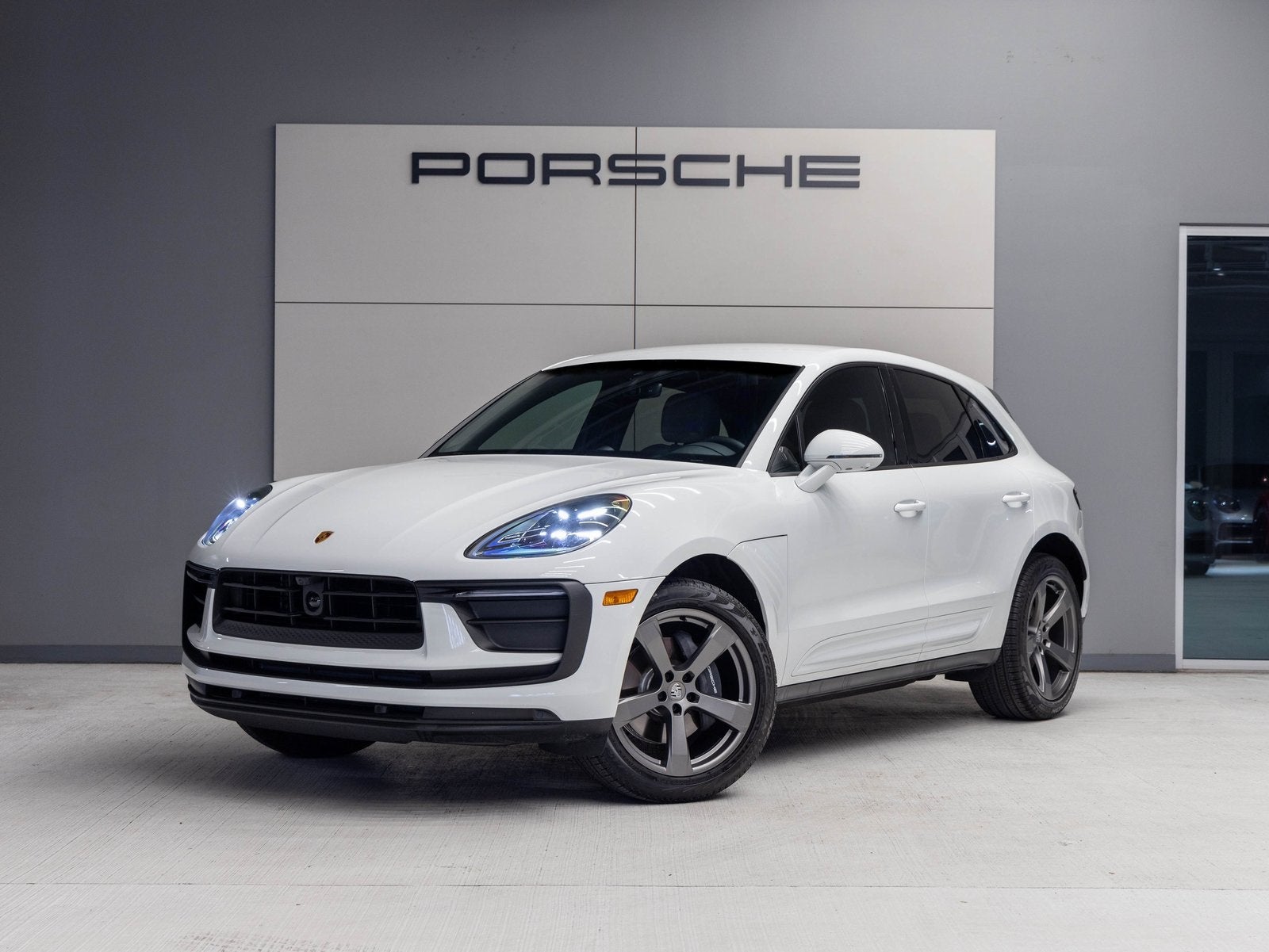 2026 Porsche Macan Macan