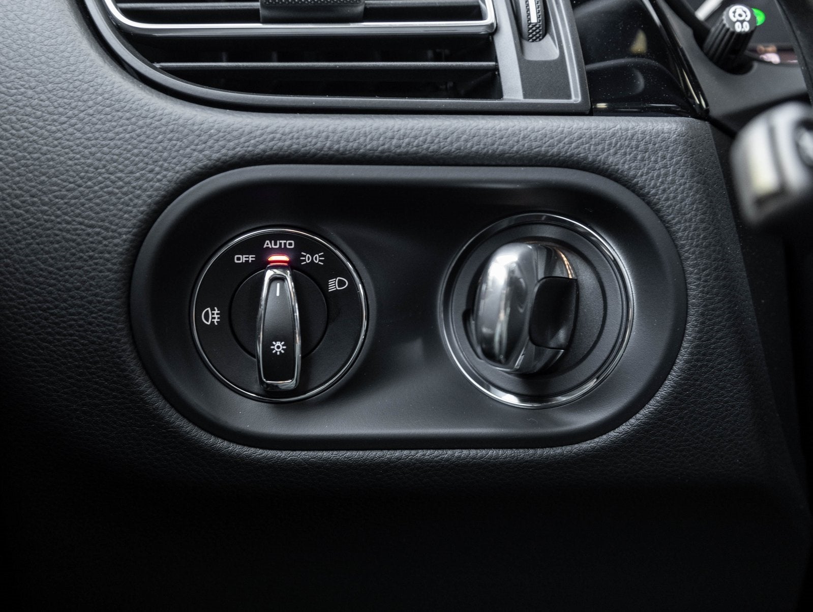 2026 Porsche Macan Macan T