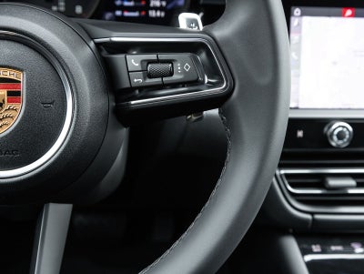 2026 Porsche Macan AWD