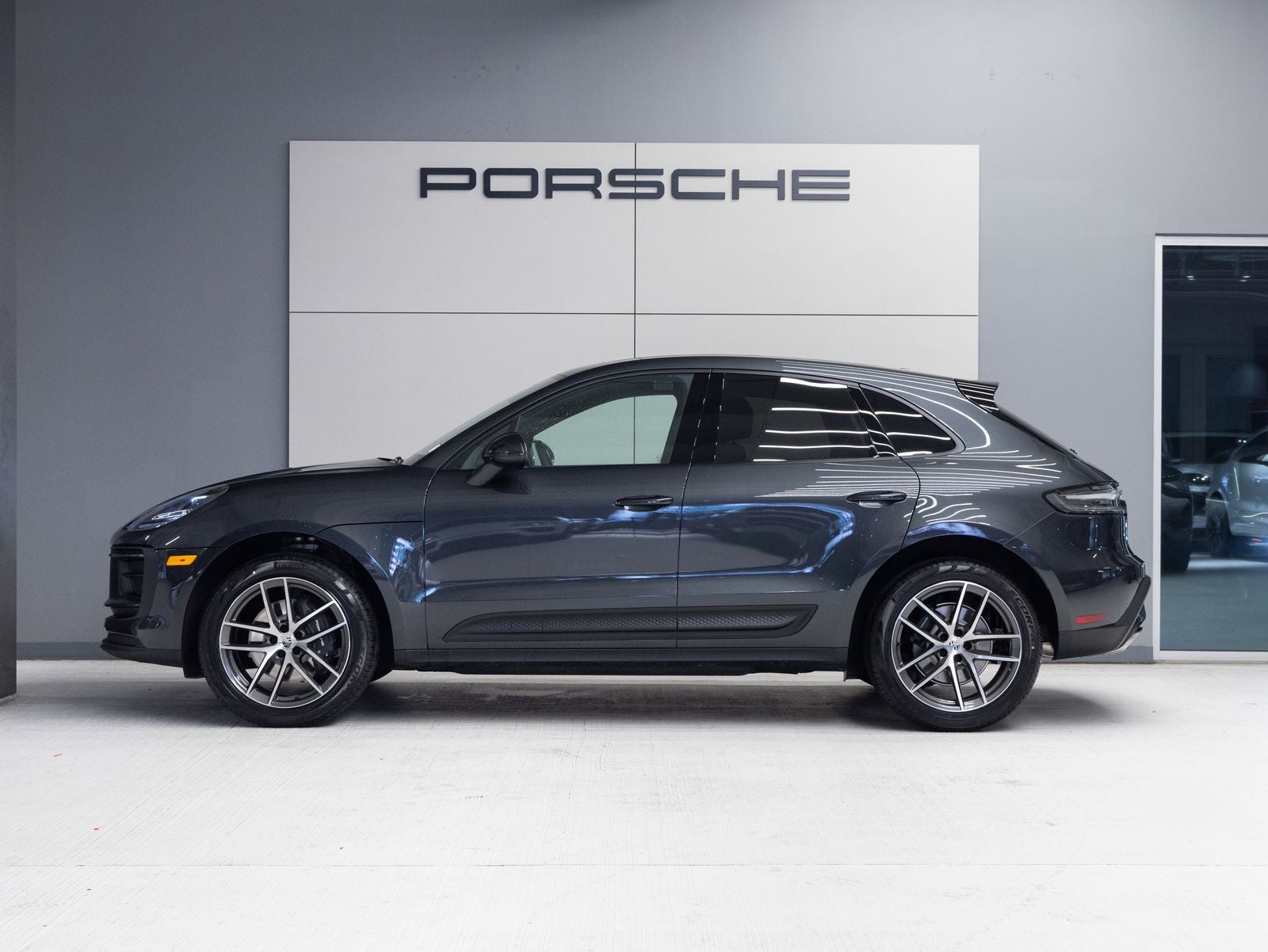 2026 Porsche Macan AWD