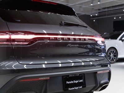 2026 Porsche Macan AWD