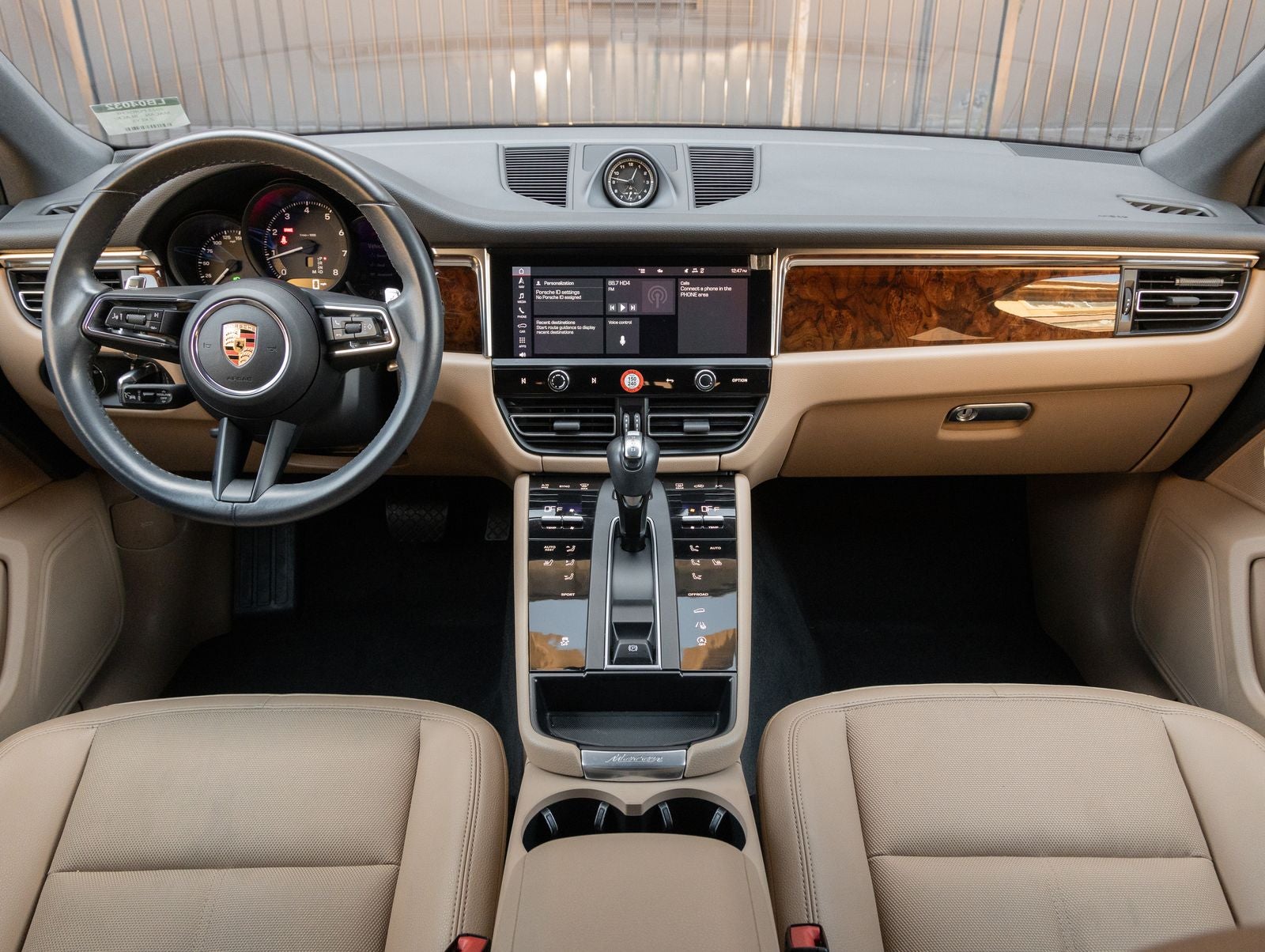 2023 Porsche Macan AWD