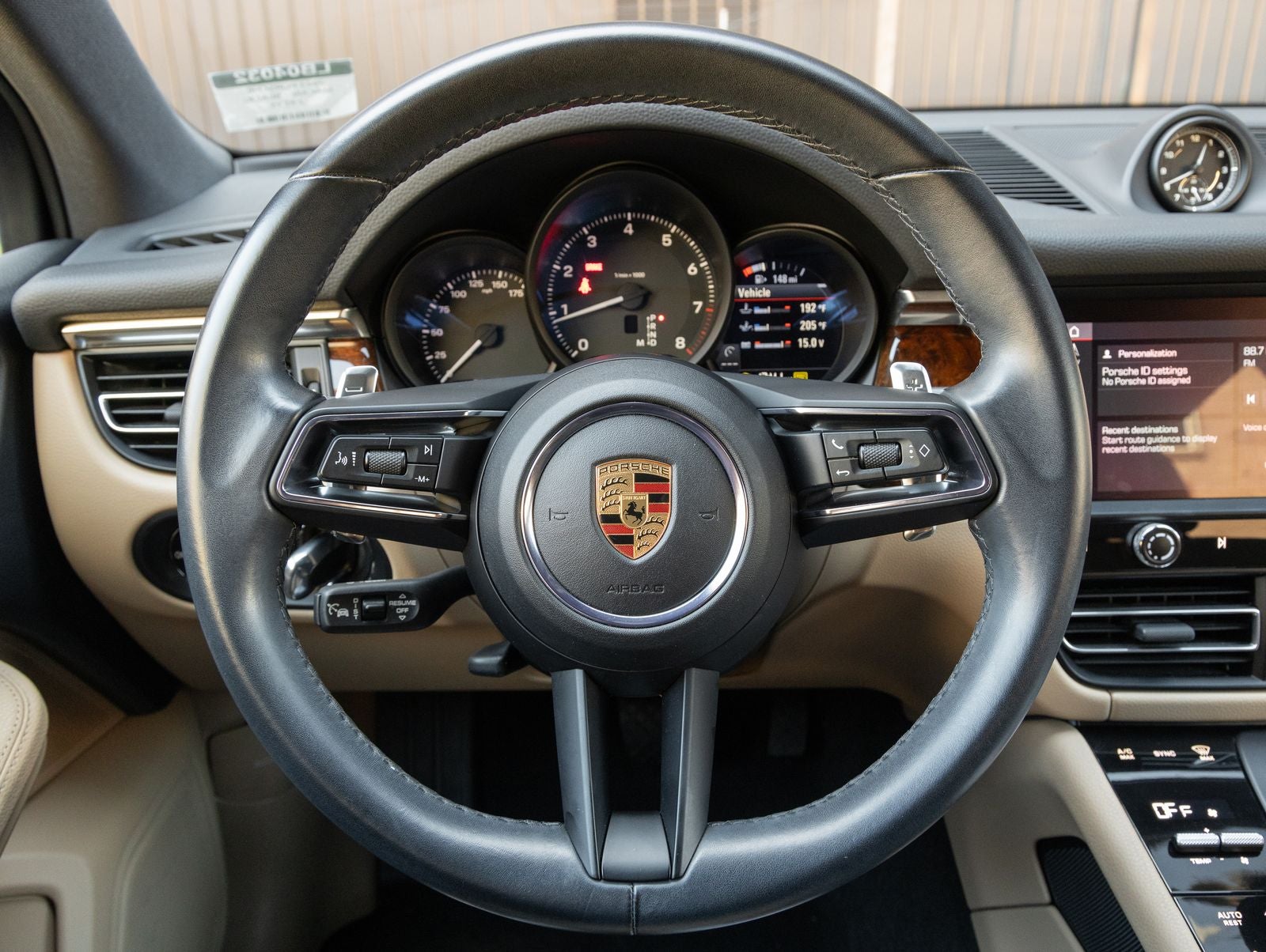 2023 Porsche Macan AWD