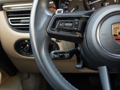 2023 Porsche Macan AWD
