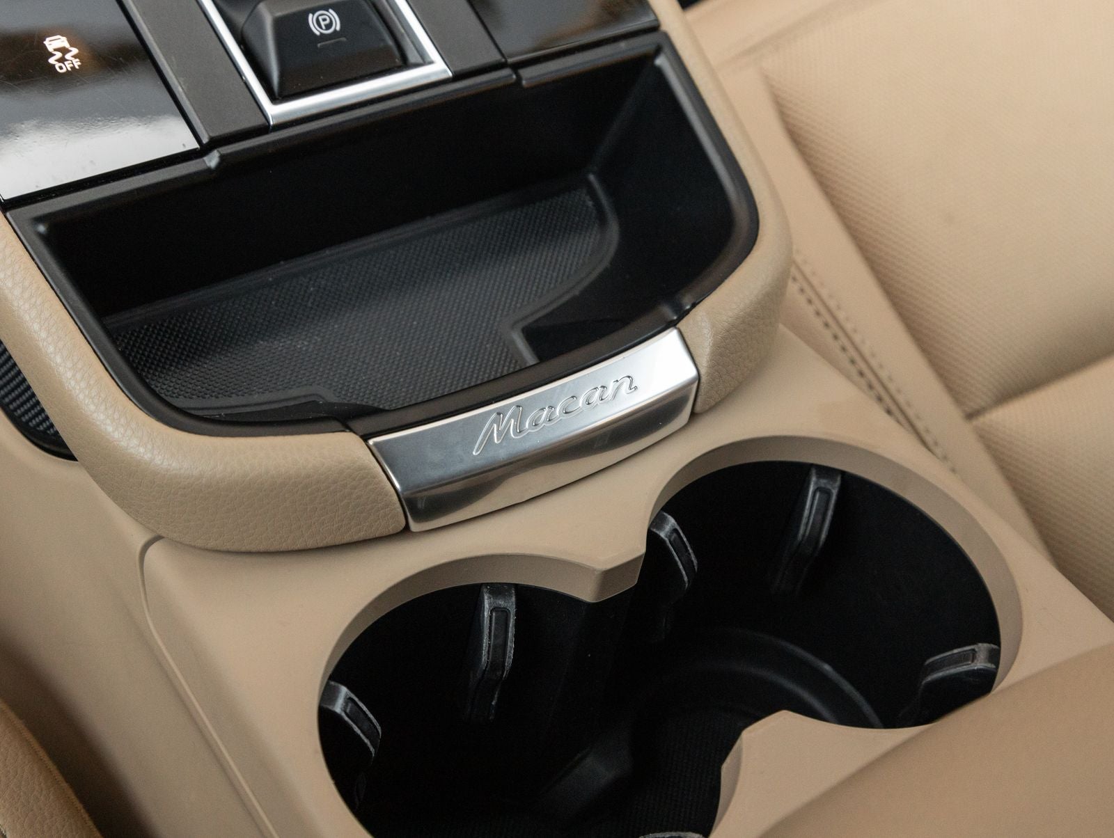 2023 Porsche Macan AWD