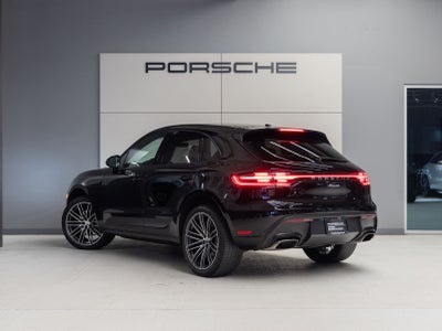 2023 Porsche Macan AWD