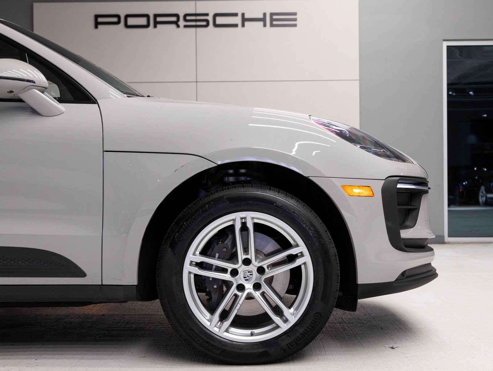 2025 Porsche Macan Macan