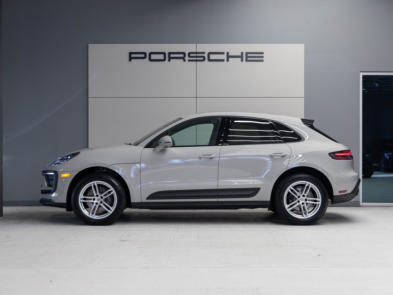 2025 Porsche Macan Macan