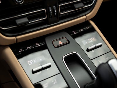 2025 Porsche Macan Macan