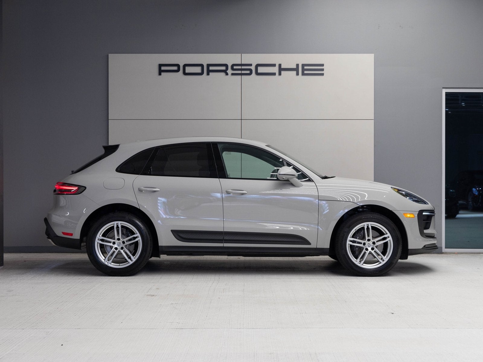 2025 Porsche Macan Macan
