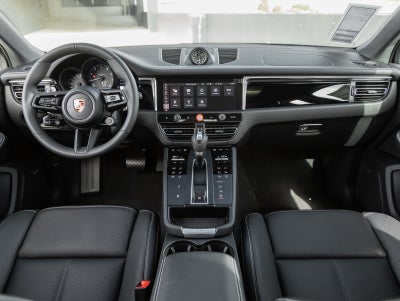2025 Porsche Macan Macan T
