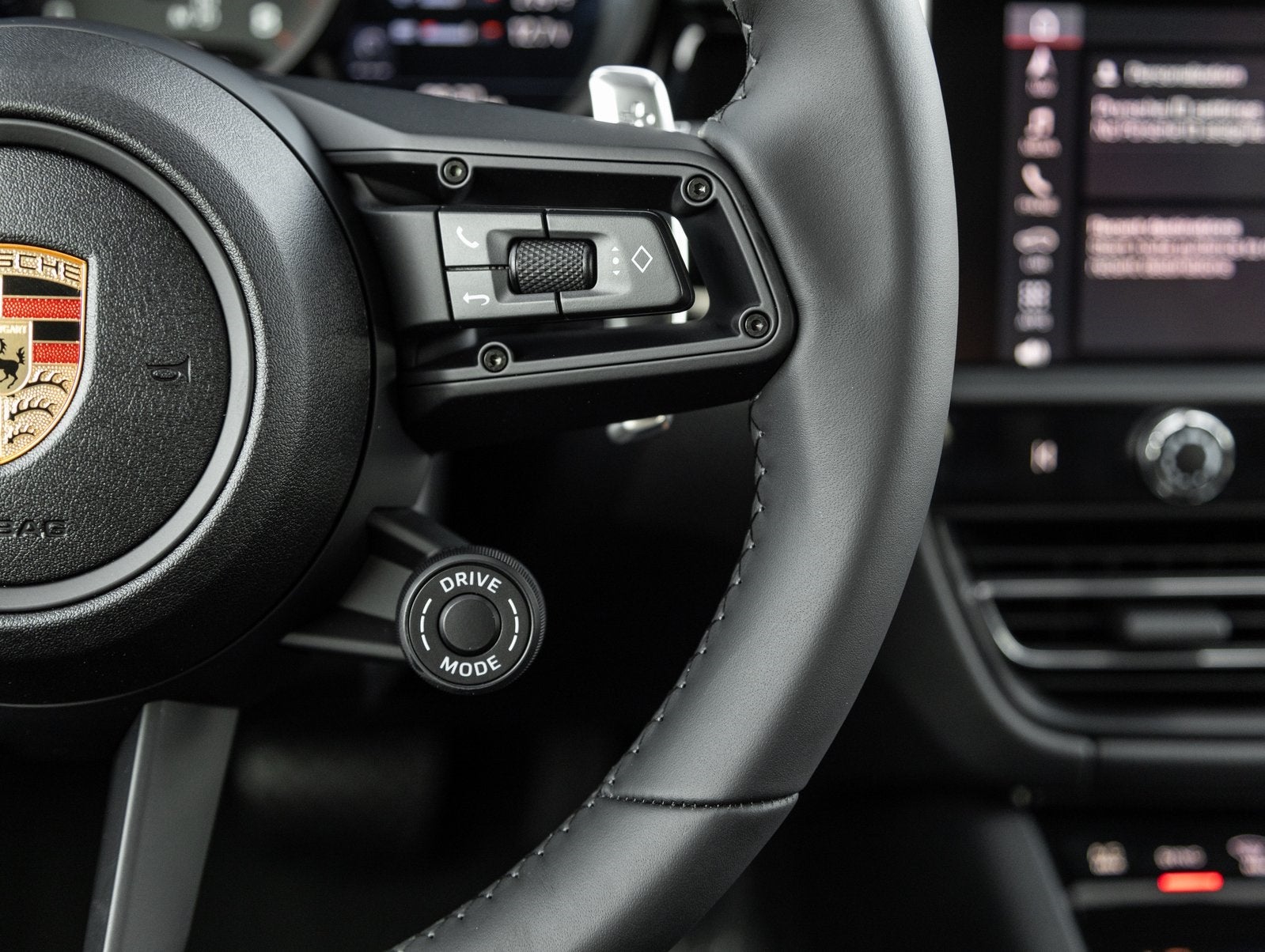 2025 Porsche Macan Macan T