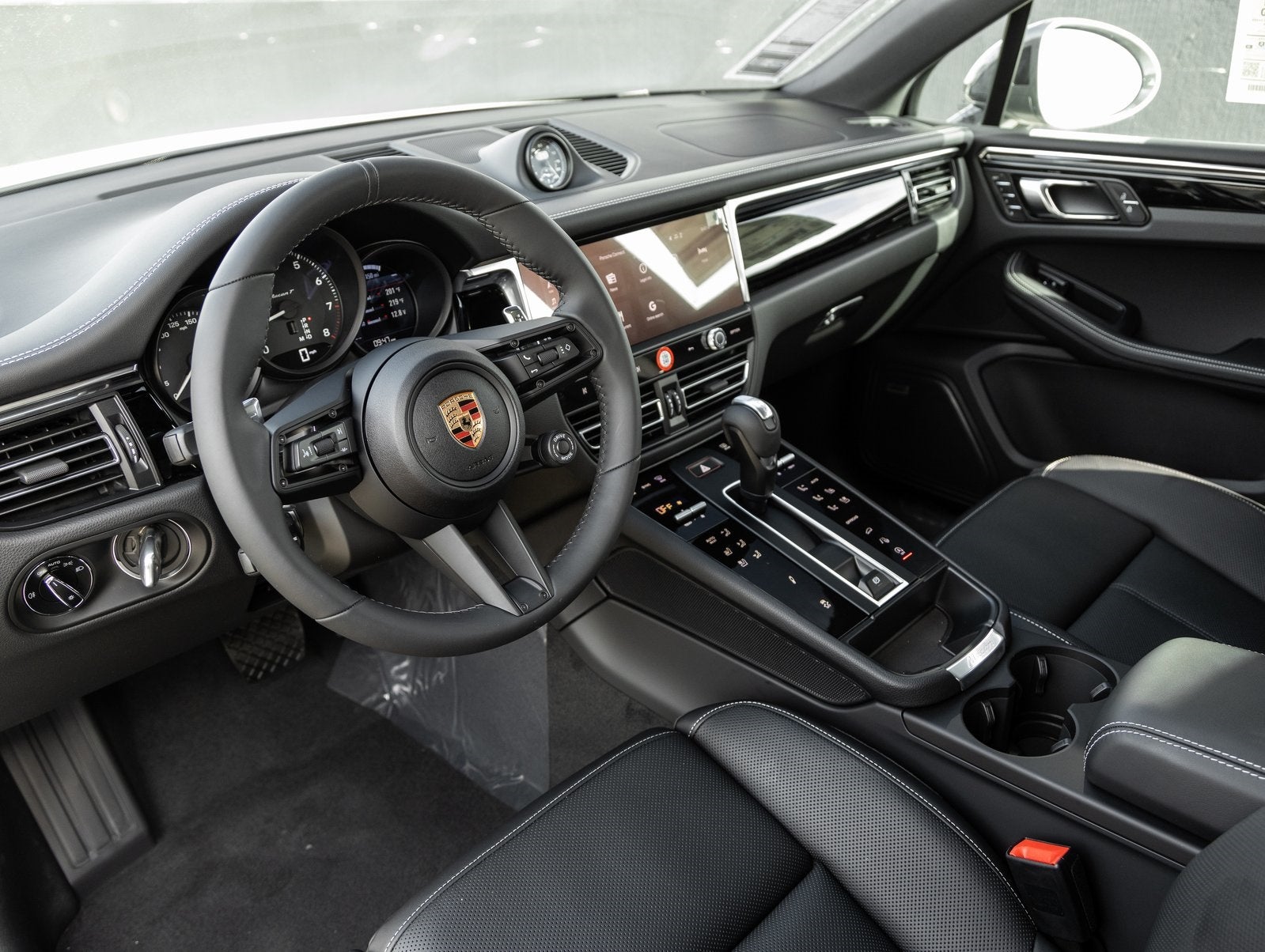 2025 Porsche Macan Macan T