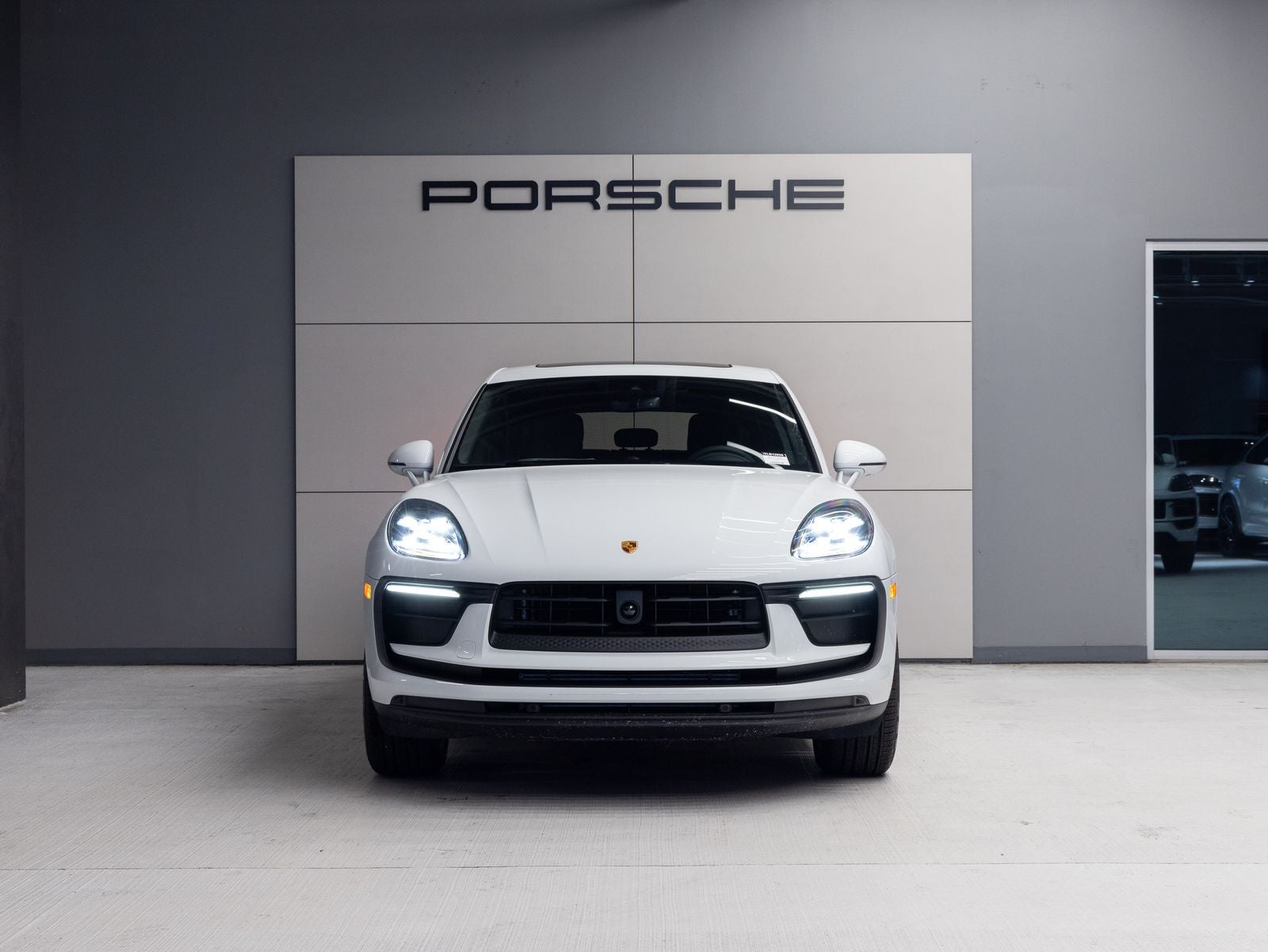 2026 Porsche Macan AWD