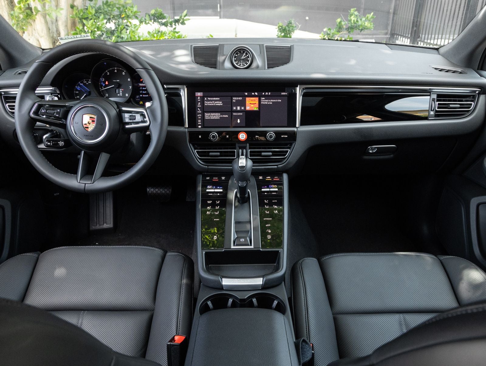 2026 Porsche Macan AWD