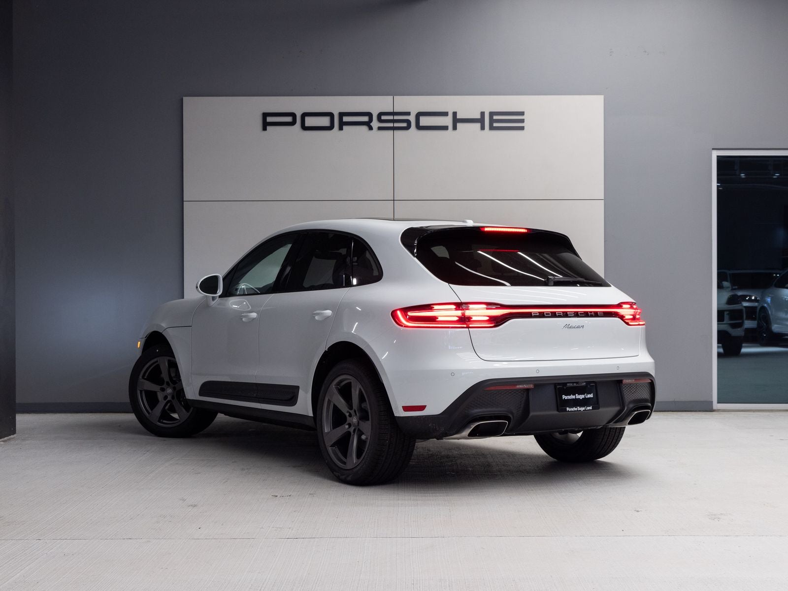 2026 Porsche Macan AWD
