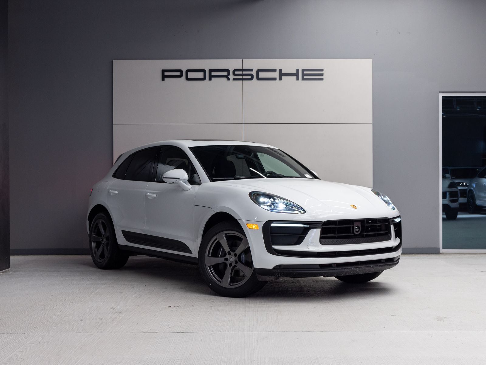2026 Porsche Macan AWD