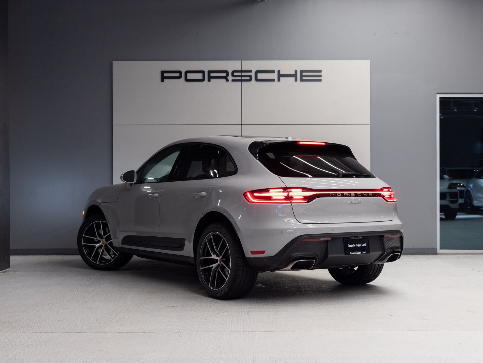 2026 Porsche Macan AWD