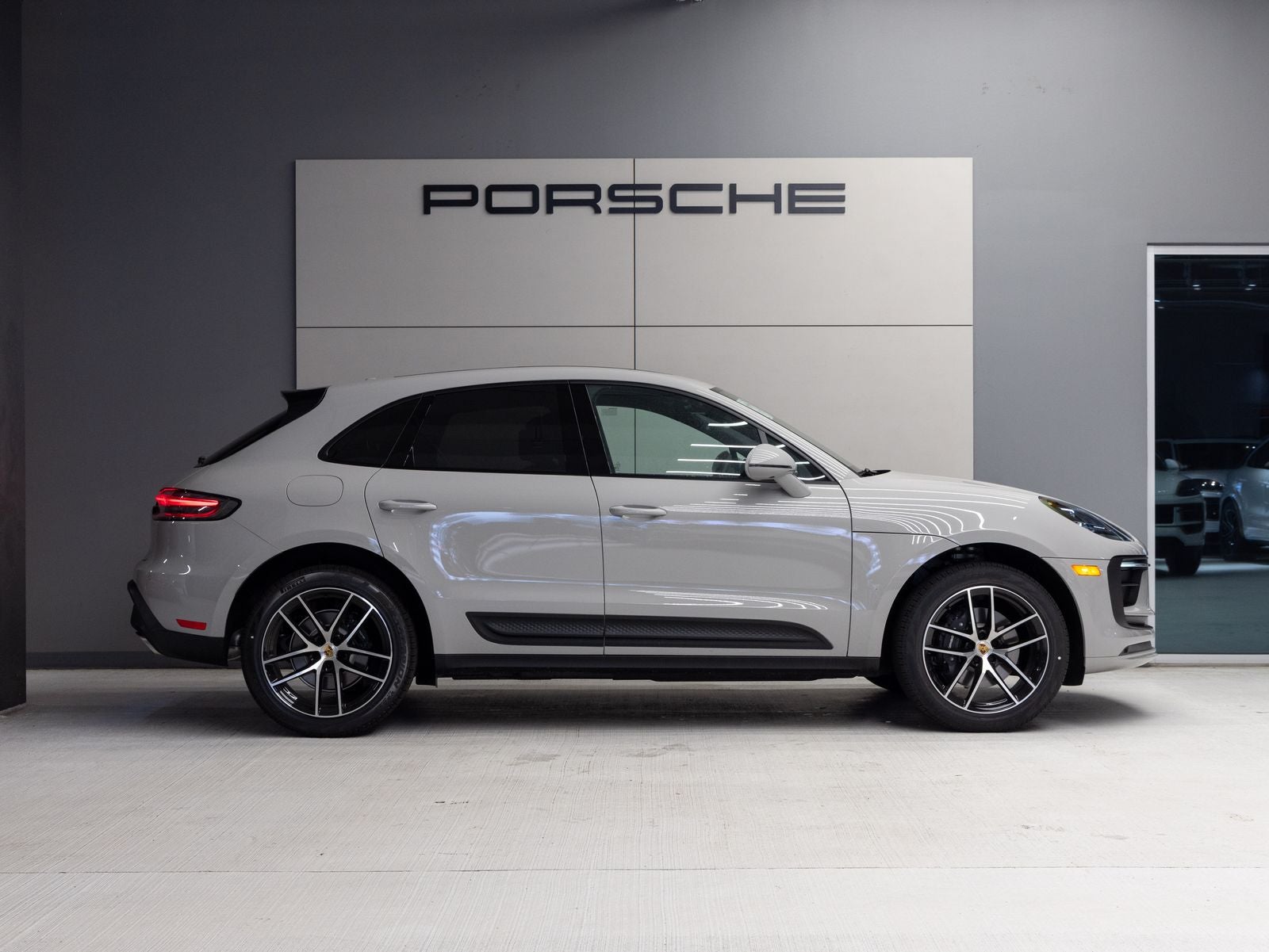 2026 Porsche Macan AWD