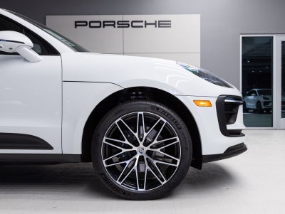 2026 Porsche Macan Macan