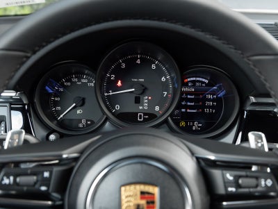 2026 Porsche Macan Macan