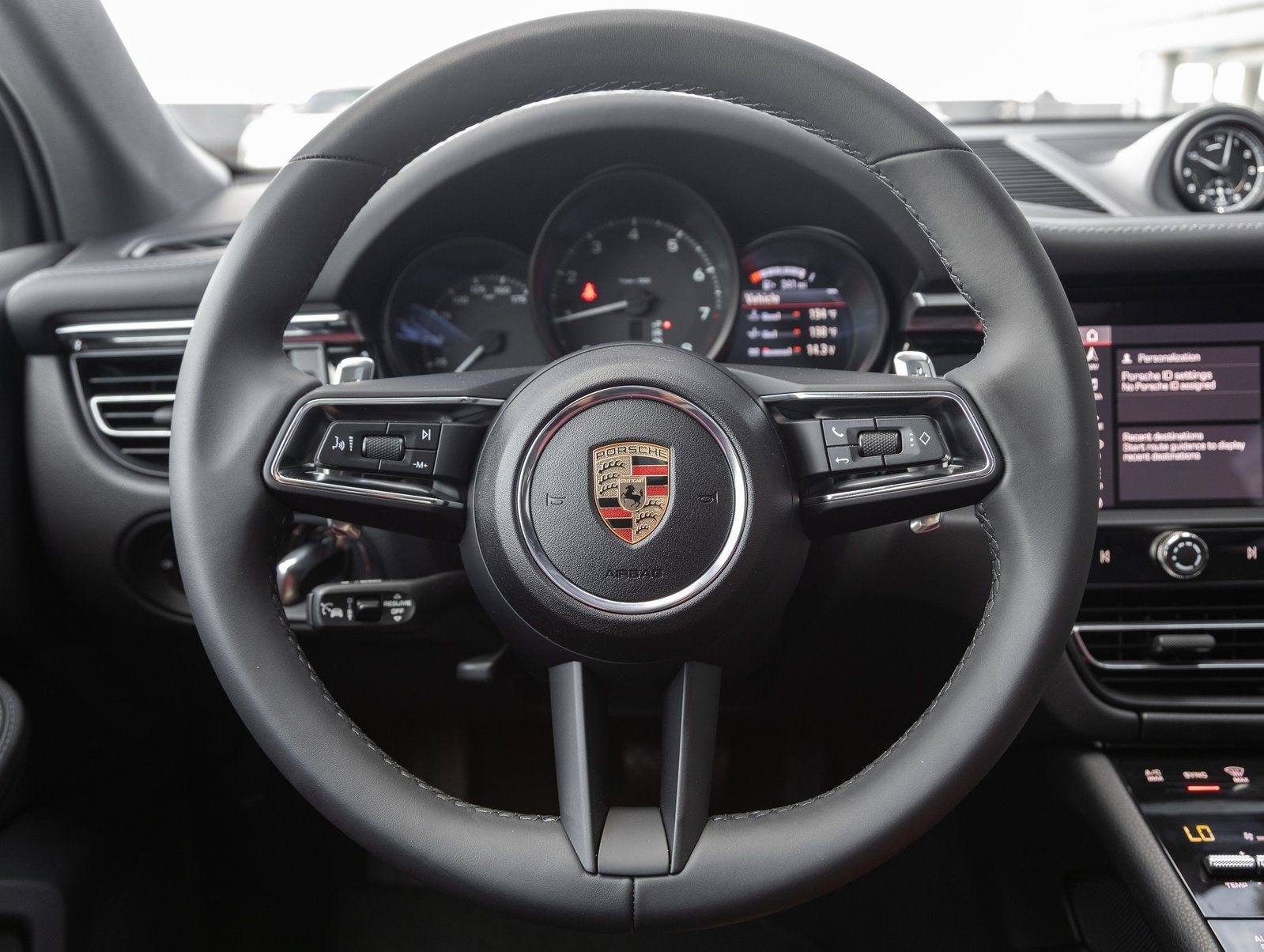 2025 Porsche Macan Macan