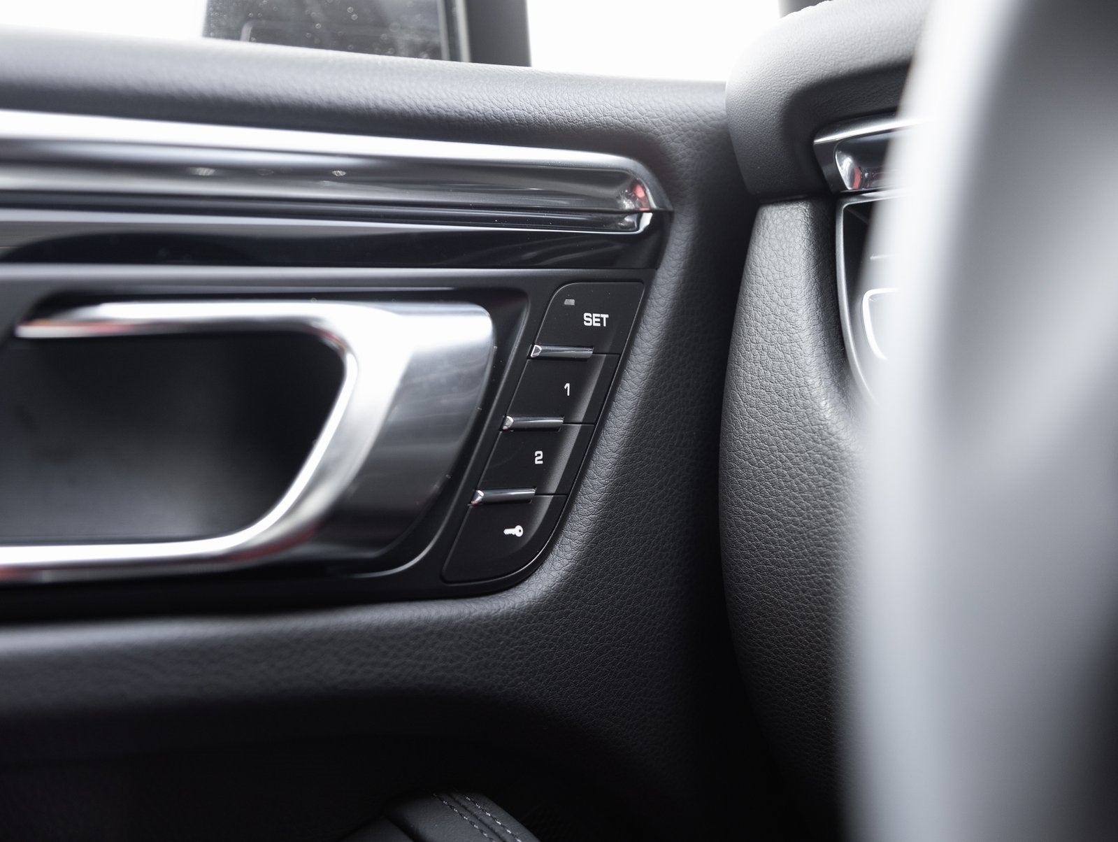 2025 Porsche Macan Macan