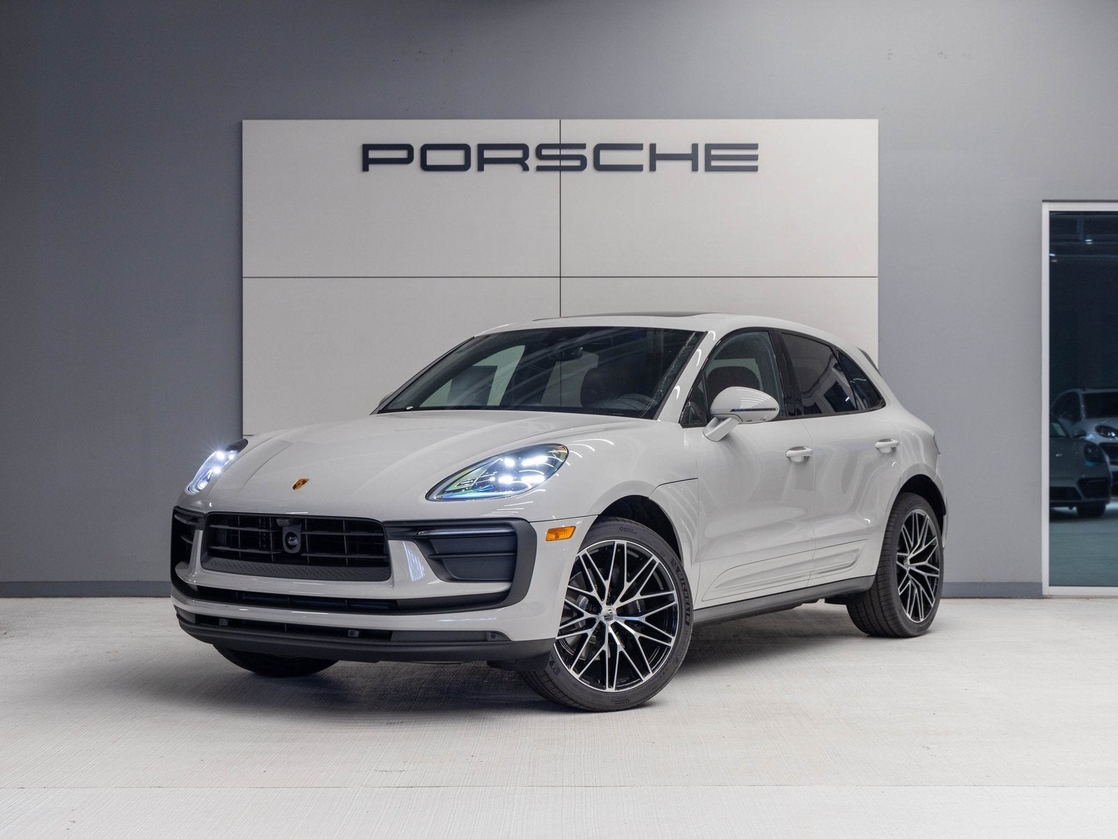 2025 Porsche Macan Macan