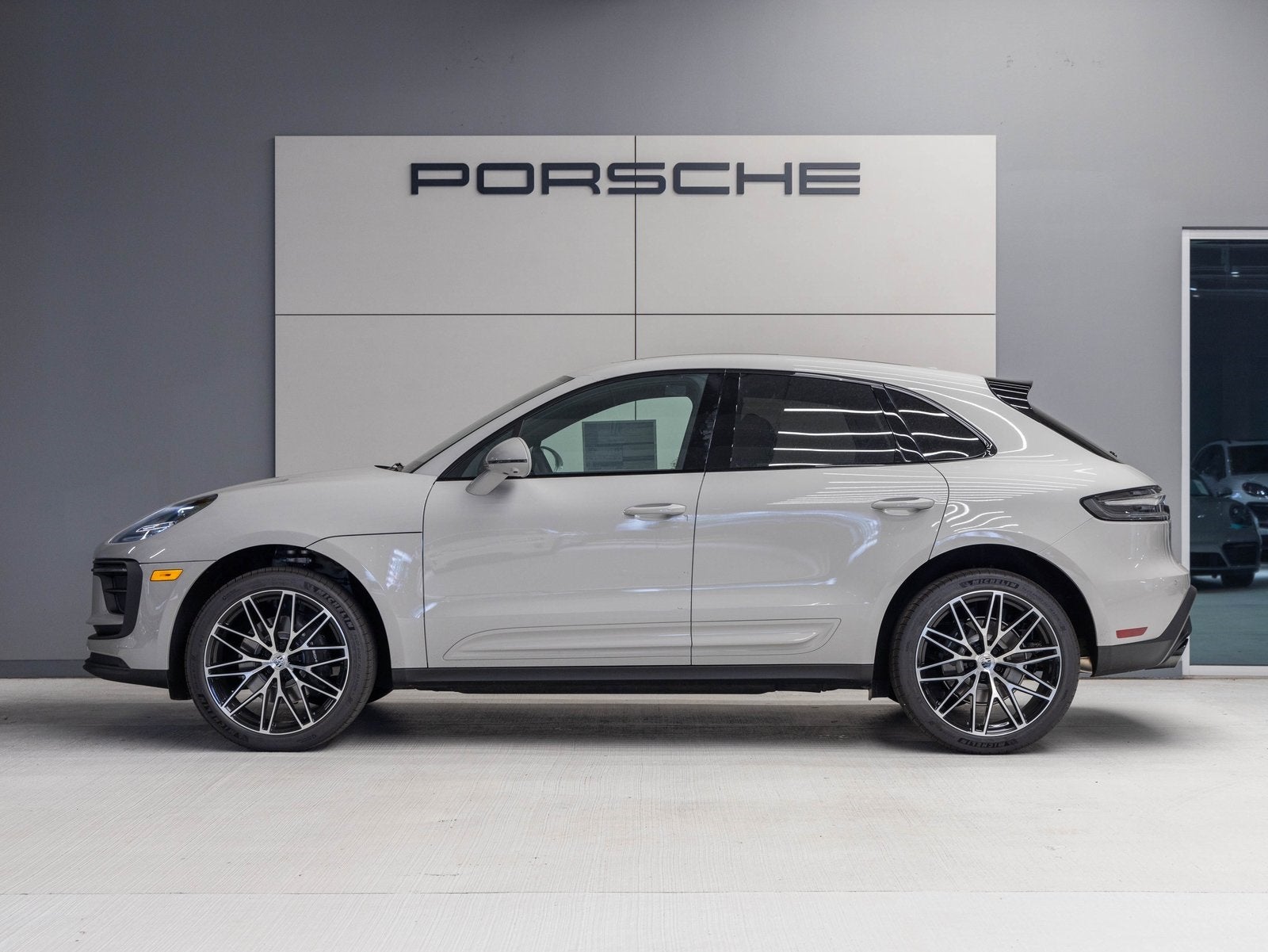 2025 Porsche Macan Macan