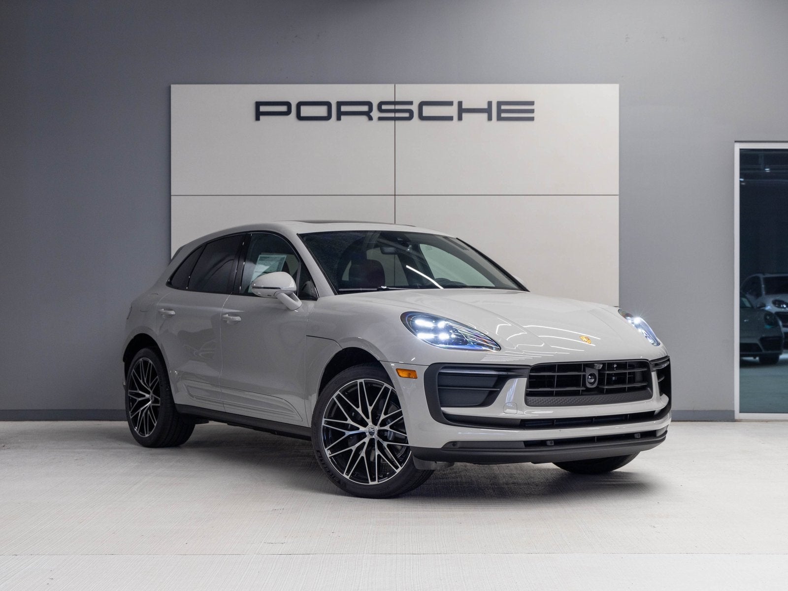 2025 Porsche Macan Macan